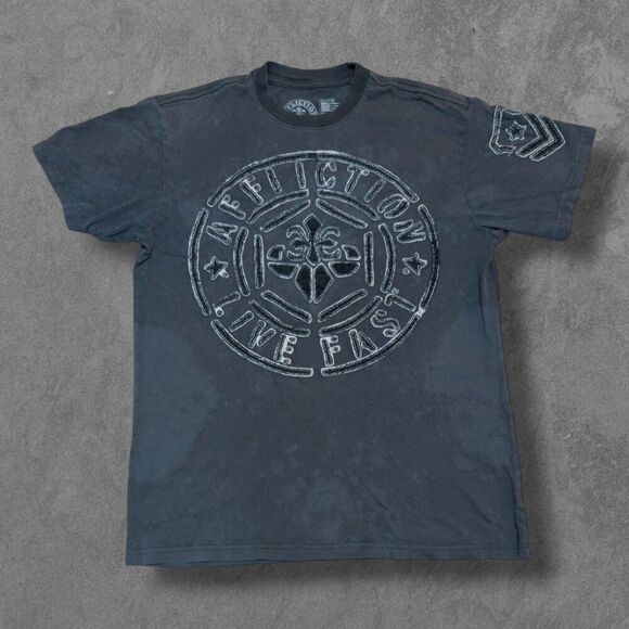 Affliction Live Fast Big Crest 3D Logo Distressed Y2k T-Shirt Men’s Size M - Picture 1 of 7